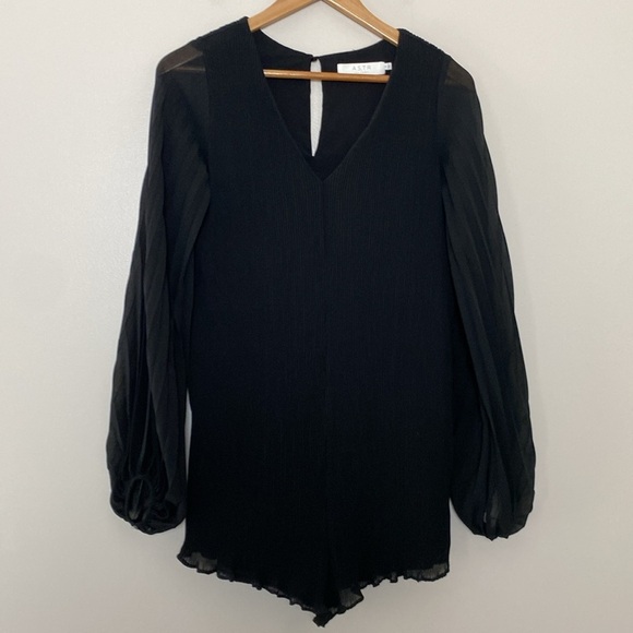 ASTR The Label Roseanne Romper Jumpsuit Black Lined Sheer Long Sleeve Size S - Picture 4 of 14